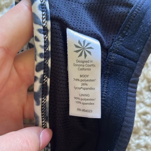 Athleta Sports Bra - Picture 3 of 4